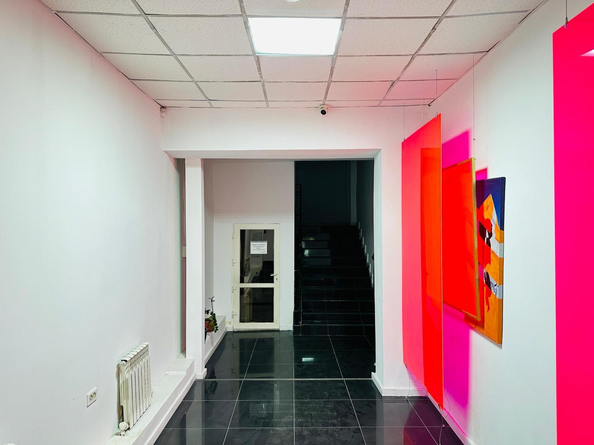Center Capsule Hotel Almaty Ngoại thất bức ảnh