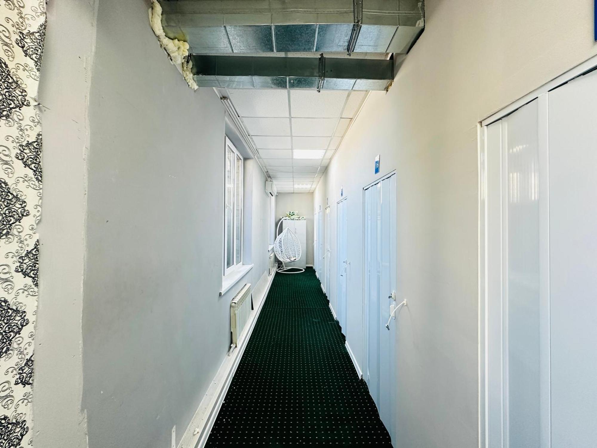 Center Capsule Hotel Almaty Ngoại thất bức ảnh