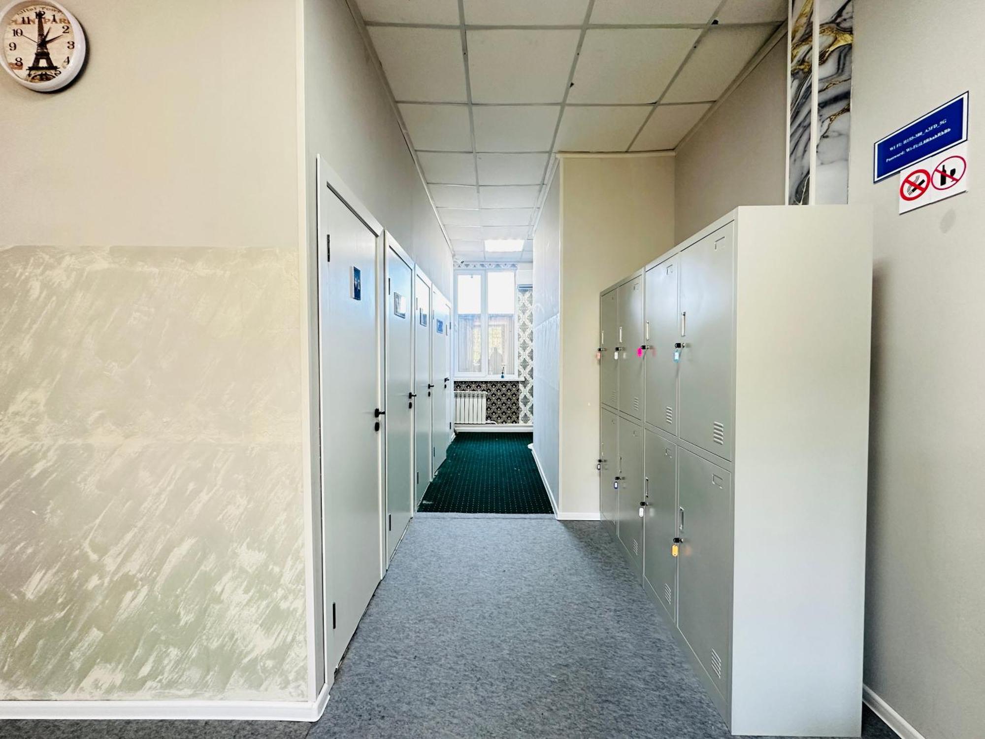 Center Capsule Hotel Almaty Ngoại thất bức ảnh